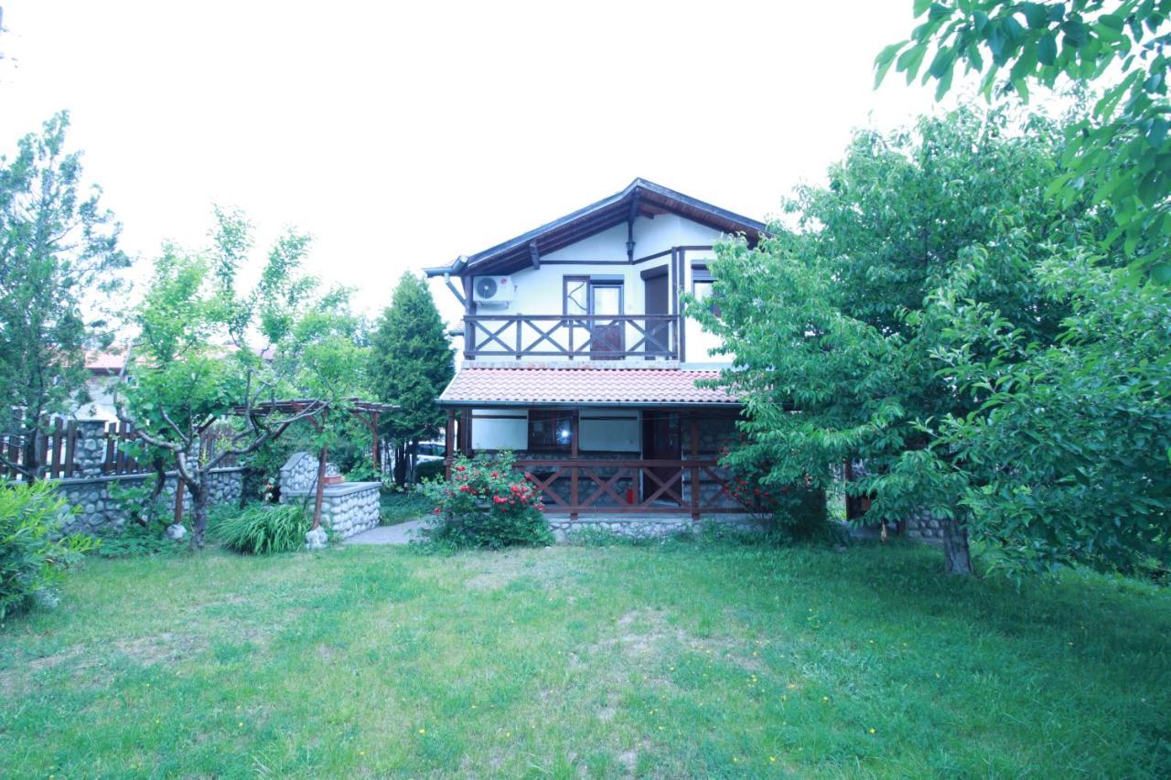 Belcheva Kashta Villa Banya  Ngoại thất bức ảnh